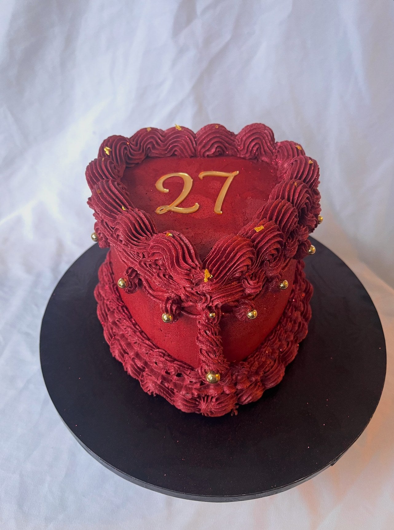 Vintage heart piping